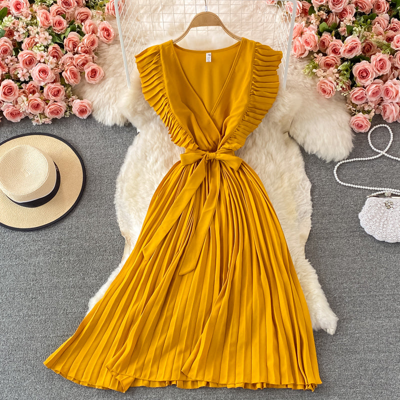 Süßes V-Ausschnitt, kurzes A-Linien-Modekleid 393
