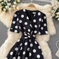Süßes Polka Dot V-Ausschnitt kurzes Kleid Modekleid 414