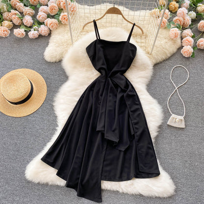 Schwarzes unregelmäßiges Kleid in A-Linie Modekleid 391