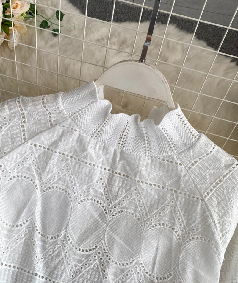 Cute white hollow top  375