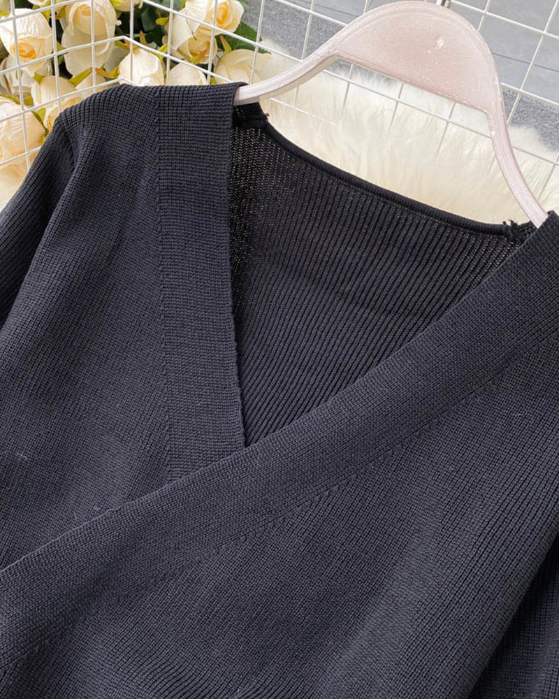 Elegant black long-sleeved sweater + lace skirt  205