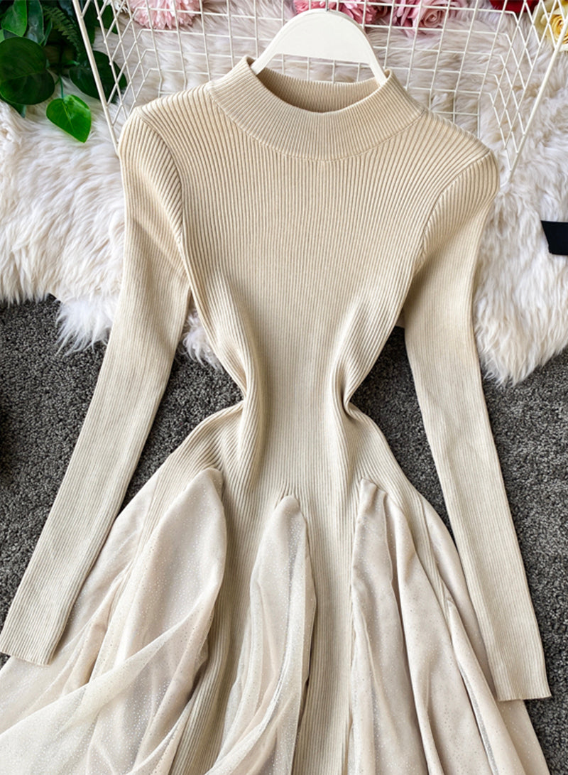 Pulloverkleid mit Stehkragen und langen Ärmeln 213