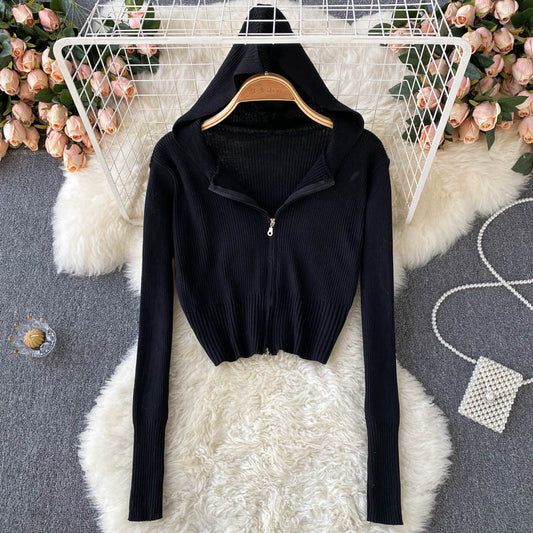 Pull à capuche à manches longues à rayures simples et haut court 254