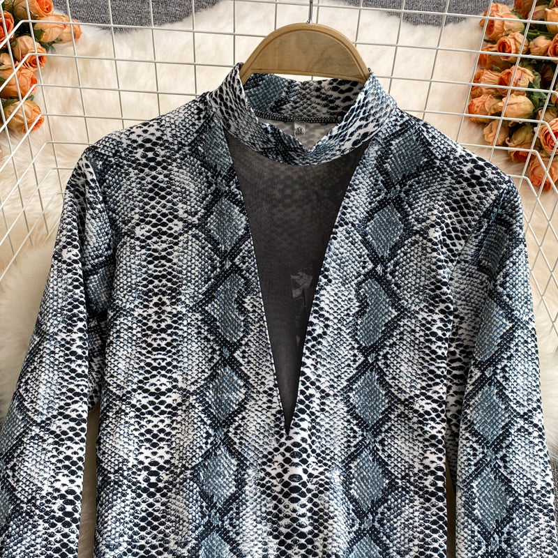 Haut à manches longues à motif crocodile tendance 250