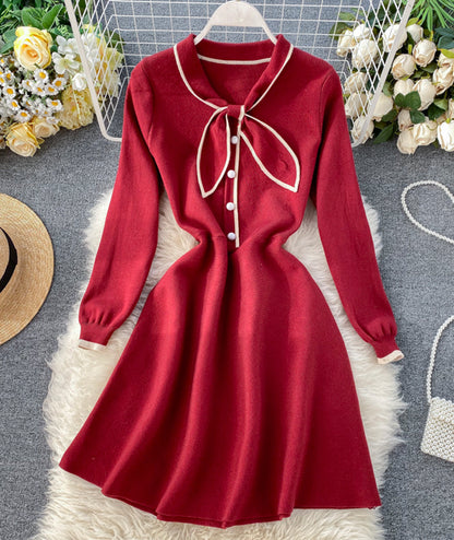Süßes Strickkleid mit langen Ärmeln und Hasenohren 211