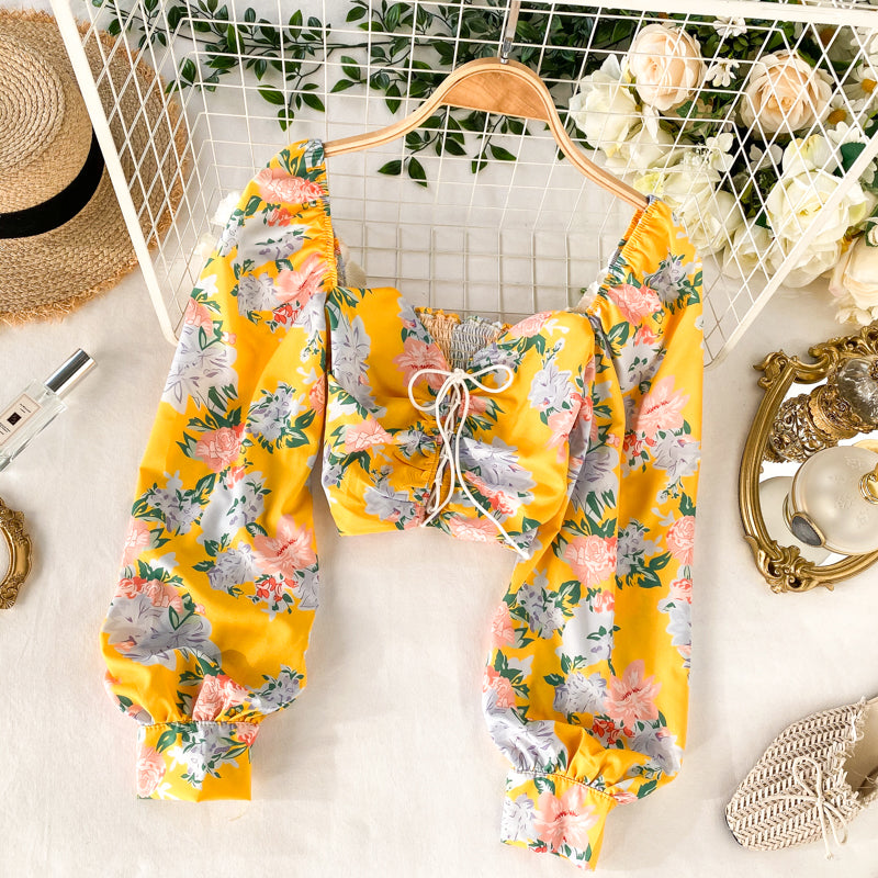 Stylish long-sleeved floral top  314