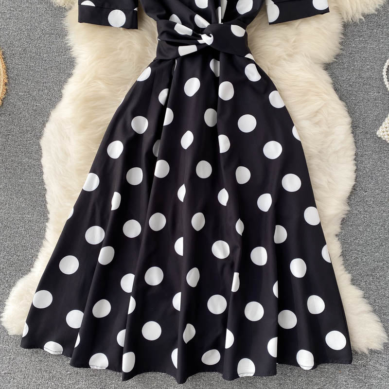 Süßes Polka Dot V-Ausschnitt kurzes Kleid Modekleid 414