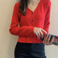Dünner Strickpullover mit V-Ausschnitt 149
