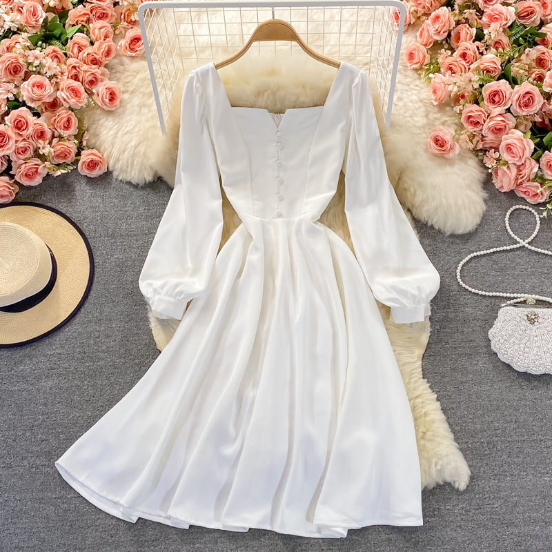 Dünnes rotes Kleid mit eckigem Ausschnitt und hoher Taille 3255