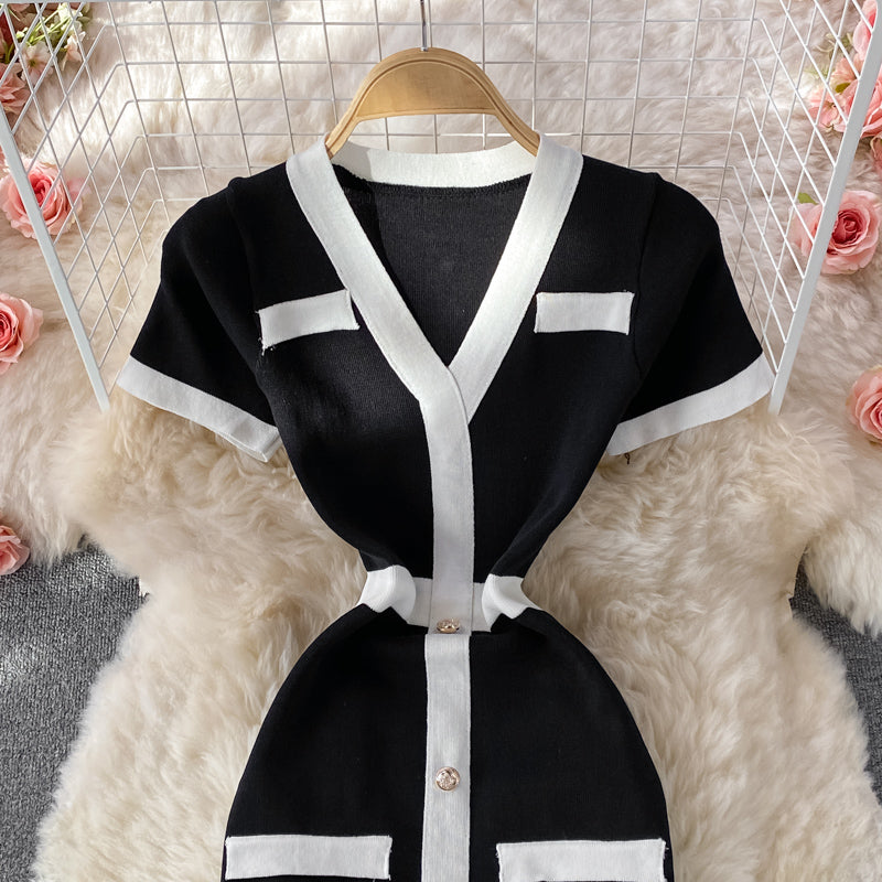 Small fragrance V-neck knitted dress shows thin Hip Wrap bottom skirt  2909