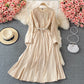Französisches Promi-Temperament Rundhals-Faltenkleid 3341