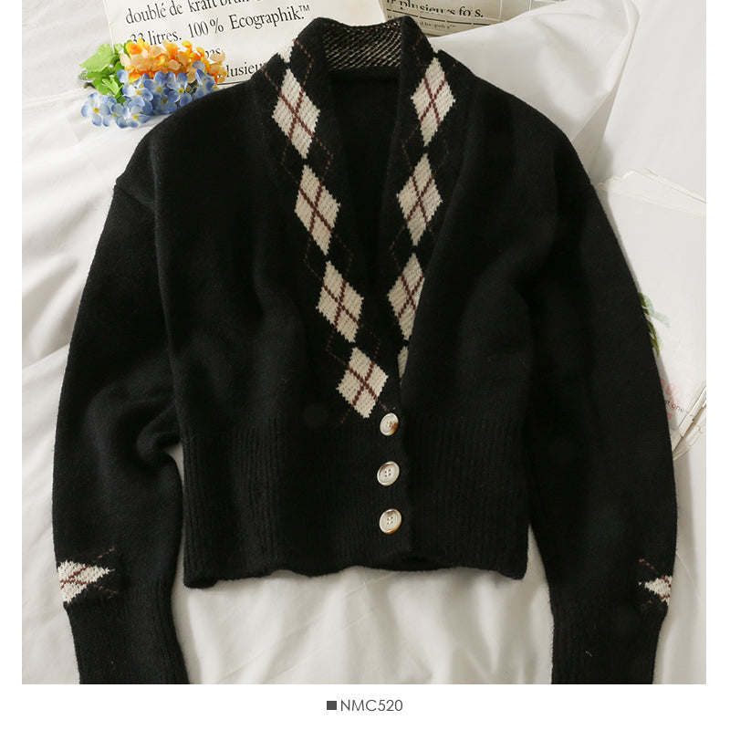 Diamond check three button slim sweater for women  2060