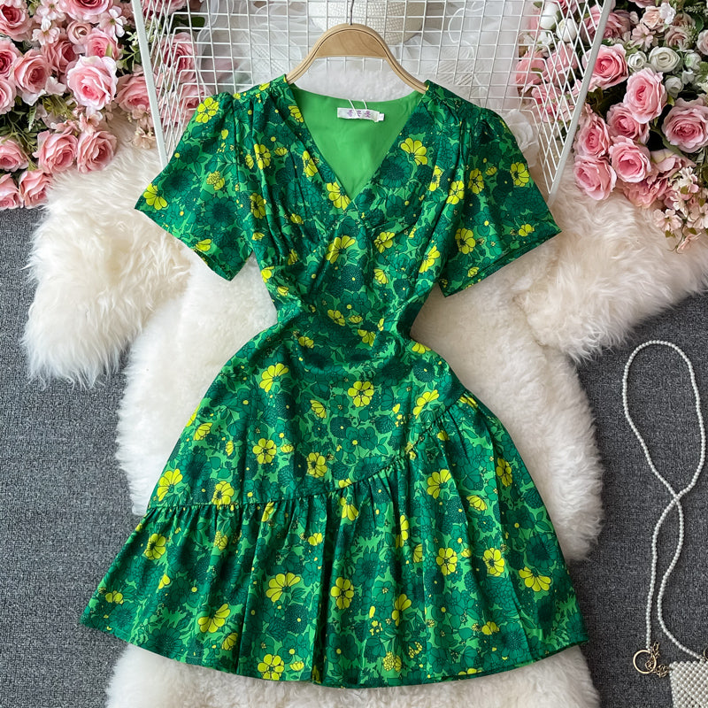 Schmale Taille mit Luftblasenärmeln Blumenkleid mit V-Ausschnitt 3335