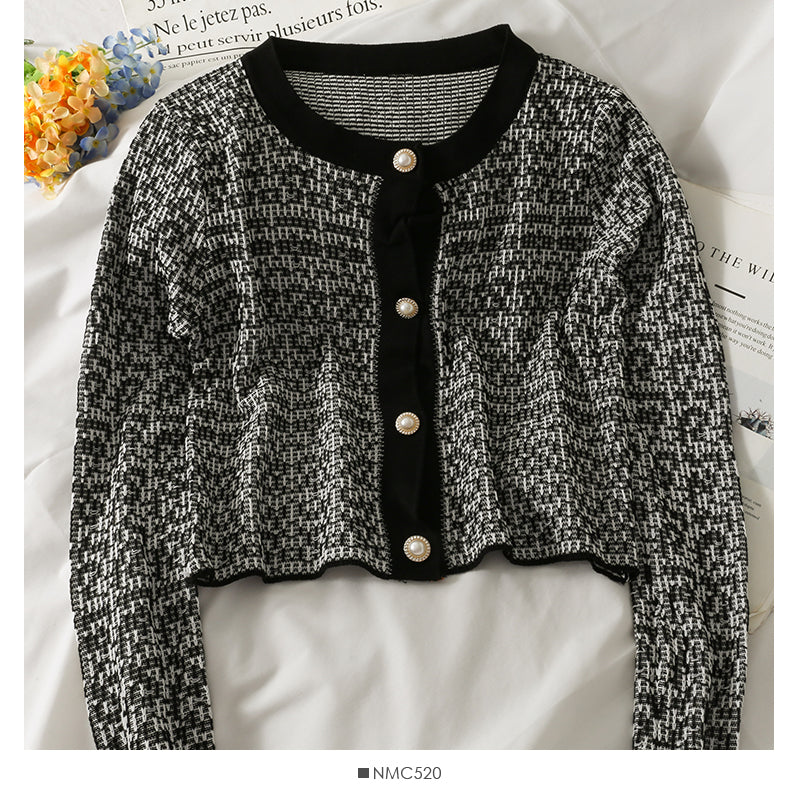 Korean Vintage round neck pearl single breasted plaid sweater  2030