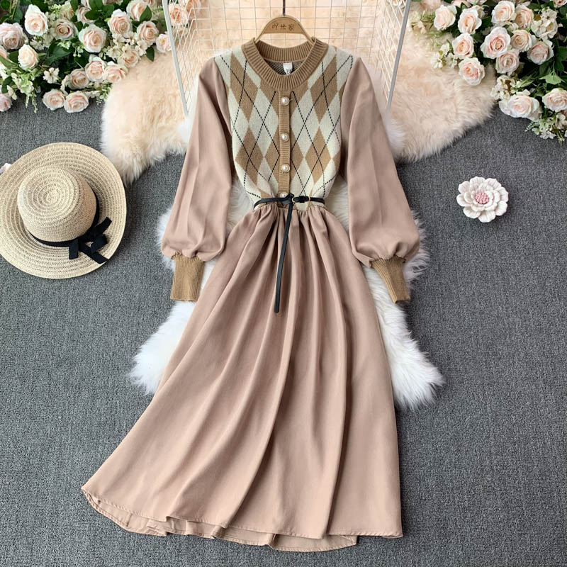 Rundhals-Cord-Strickkleid 3021
