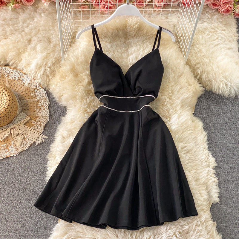 Low cut V-neck, open back, waist closed, strapless princess skirt  2784