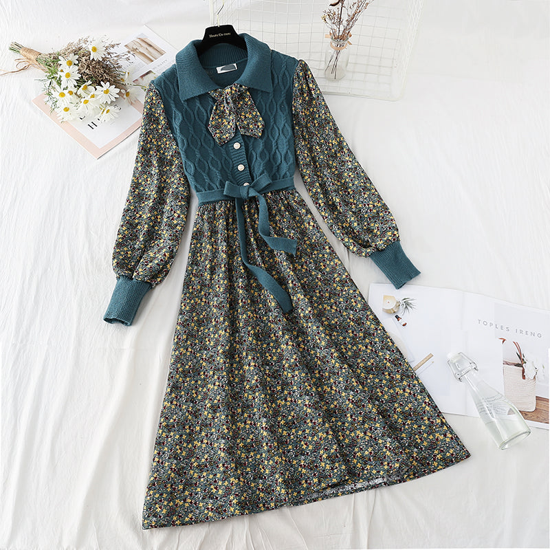 The new stitched lace up floral skirt is thin and elastic waist Corduroy Skirt  2245