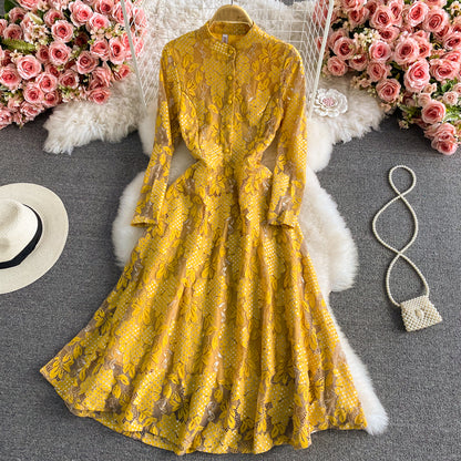 Französisches Häkelkleid mit ausgeschnittener Spitze 3435