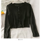 Netzroter, gleicher, einreihiger, kurzer, eng anliegender, langärmliger Strickcardigan 1694