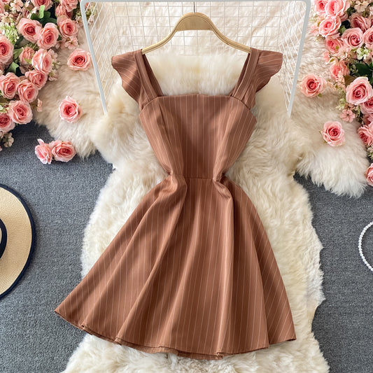 Rückenfreies, gestreiftes, trägerloses Kleid 2790