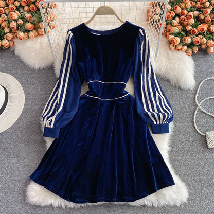 Robe en velours faux deux pièces à manches longues et à rayures de qualité 3229