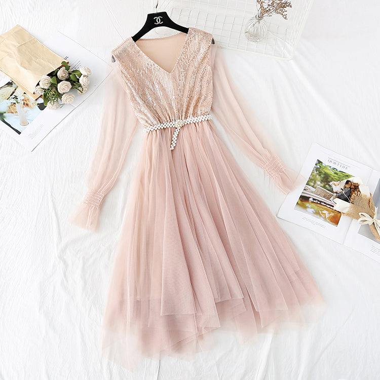 Women's dress with bottomed skirt shows thin temperament and gentle style  2375