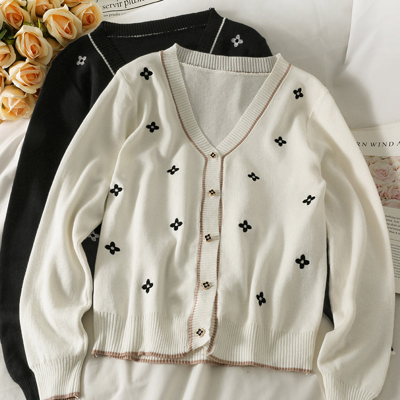 Hong Kong Vintage single breasted embroidered loose and thin sweater  1843