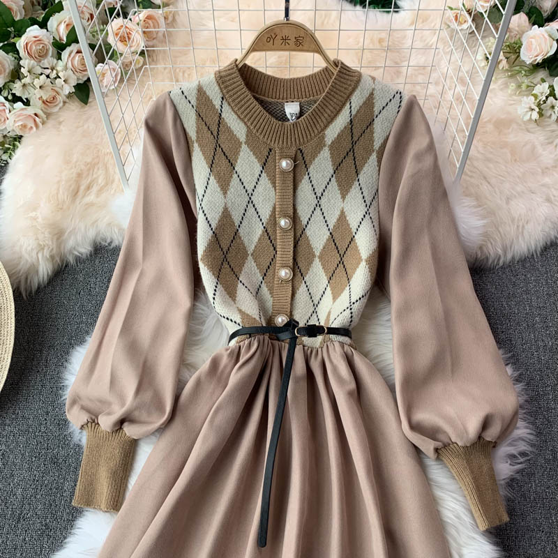 Rundhals-Cord-Strickkleid 3021
