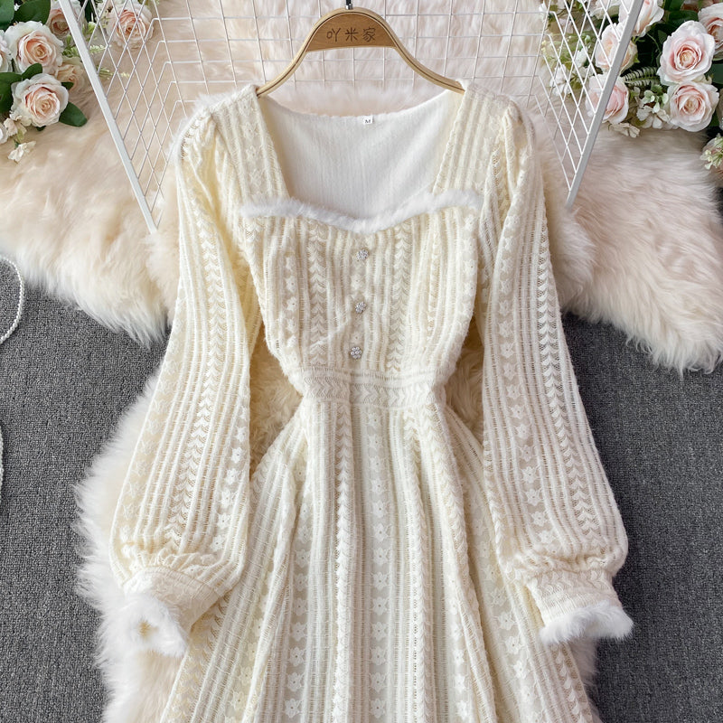 Langes Samt-Spitzenkleid in sanftem Wind 3392