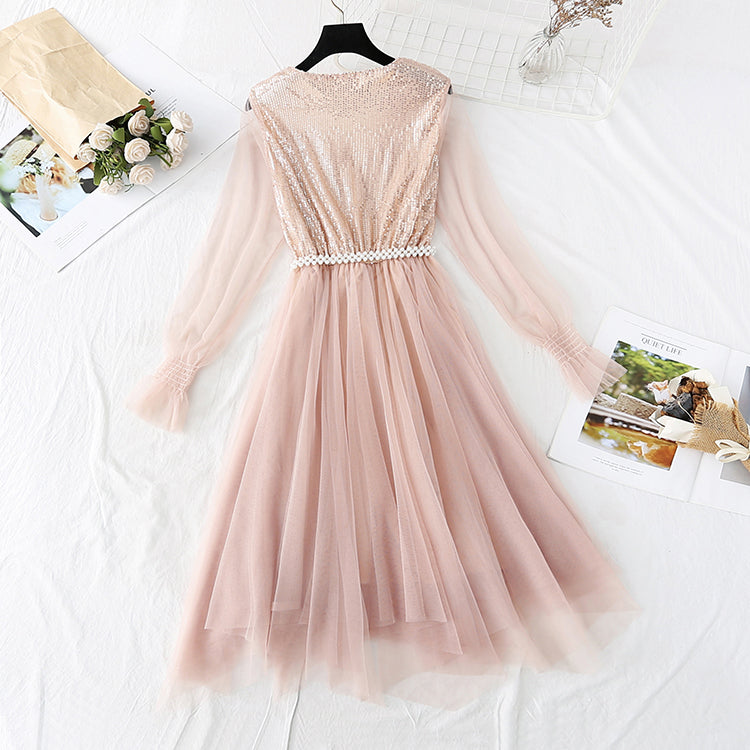 Women's dress with bottomed skirt shows thin temperament and gentle style  2375