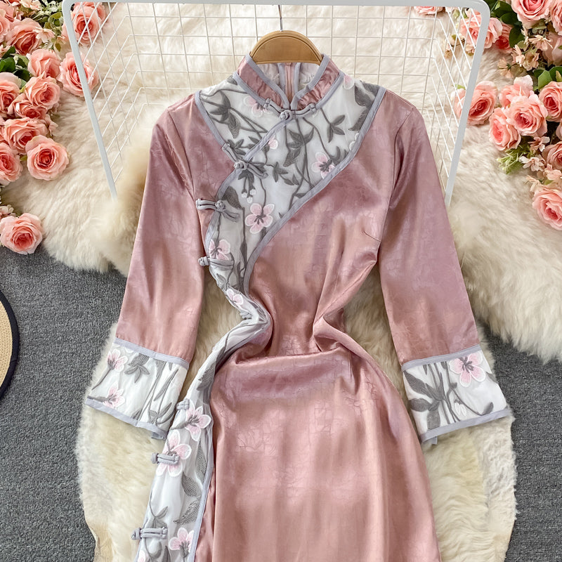Retro heavy industry embroidered stand collar improved cheongsam  3350