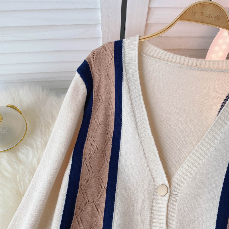 Strickjacke im britischen College-Stil für Damen Herbst 1601