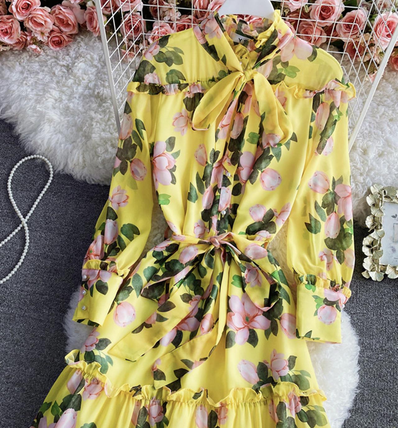 Gelbes Blumenkleid in A-Linie 1307