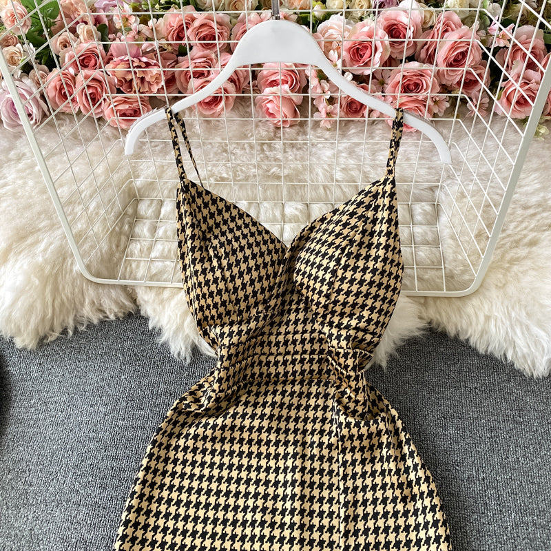 Elegant V-neck open back split dress  3308