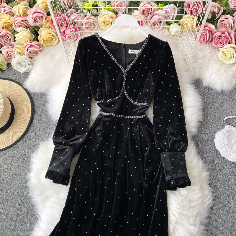 Vintage Hepburn Stil kleines schwarzes Kleid Taille geschlossenes goldenes Samtkleid 2949
