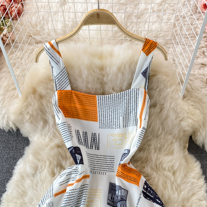 Schlankes, temperamentvolles, großes, ärmelloses Swing-Kleid mit Buchstabendruck 2900