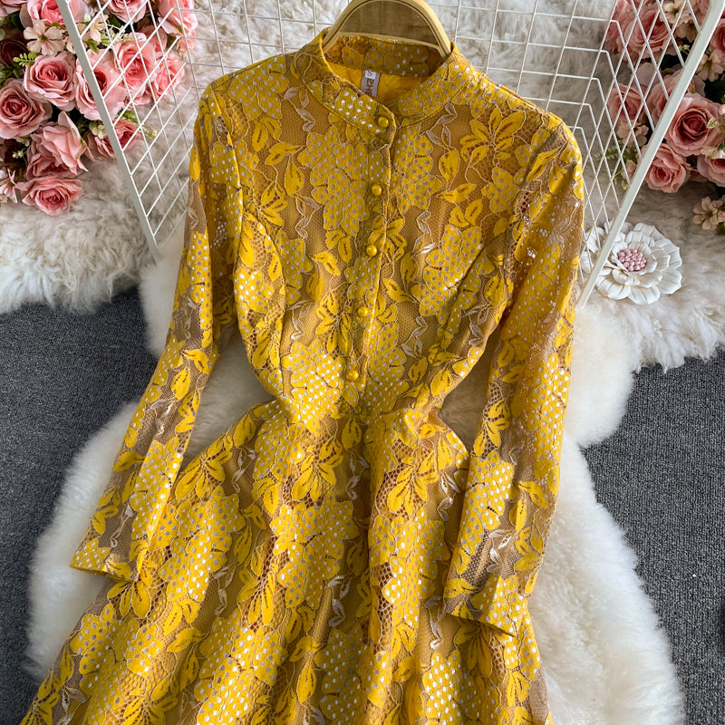 Französisches Häkelkleid mit ausgeschnittener Spitze 3435