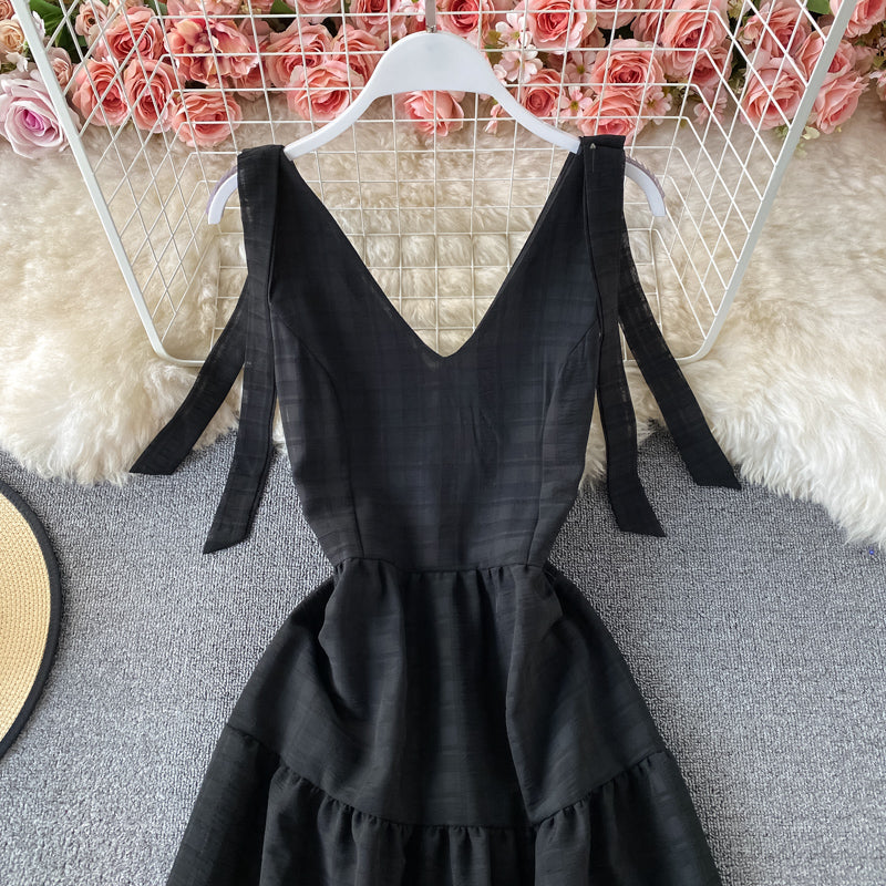 Urlaub am Meer mit V-Ausschnitt, rückenfreies Kleid 2935