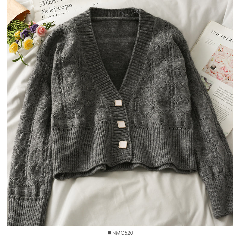 Knitwear women's new V-neck loose long sleeve sweater  1925