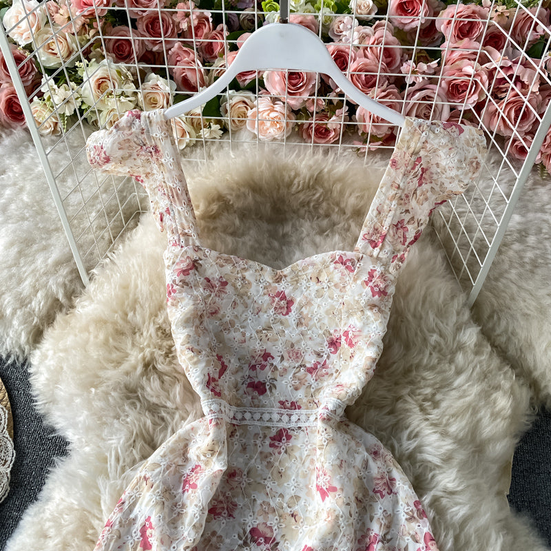 Französisches Retro-Strapskleid mit Spitzenstickerei und Blumenmuster 3436