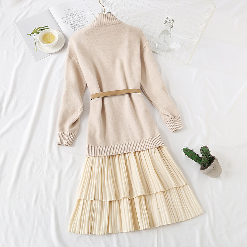 Medium and long suspender with bottom pleated wool skirt over the knee  2461