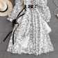 Einreihiges, schmales Spitzenkleid mit hoher Taille und V-Ausschnitt 3124