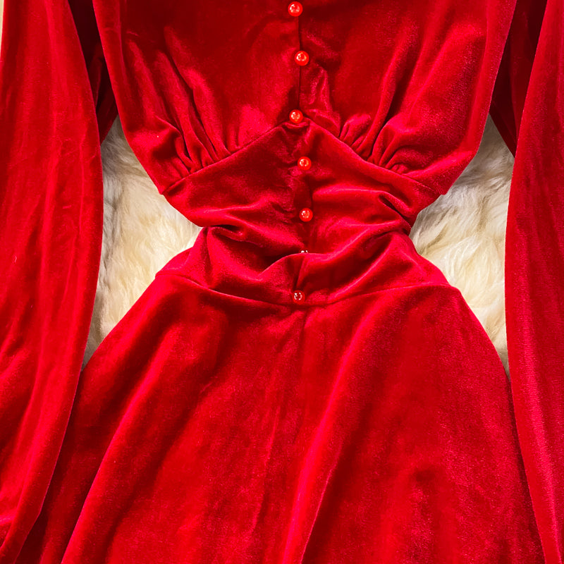Temperamentvolles, schmales Samtkleid mit V-Ausschnitt und hoher Taille 3089