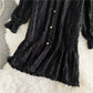 Französisches Langarmkleid mit V-Ausschnitt und Rüscheneinsatz aus Spitze 3146