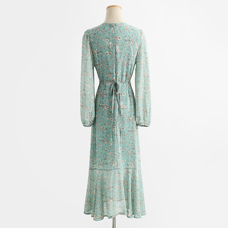 New long sleeved V-neck Floral Dress  2236