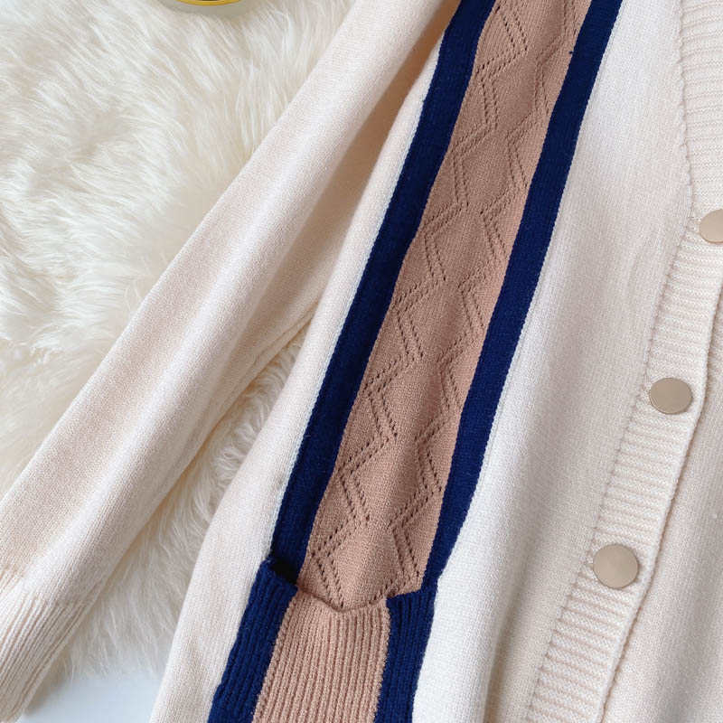 Strickjacke im britischen College-Stil für Damen Herbst 1601