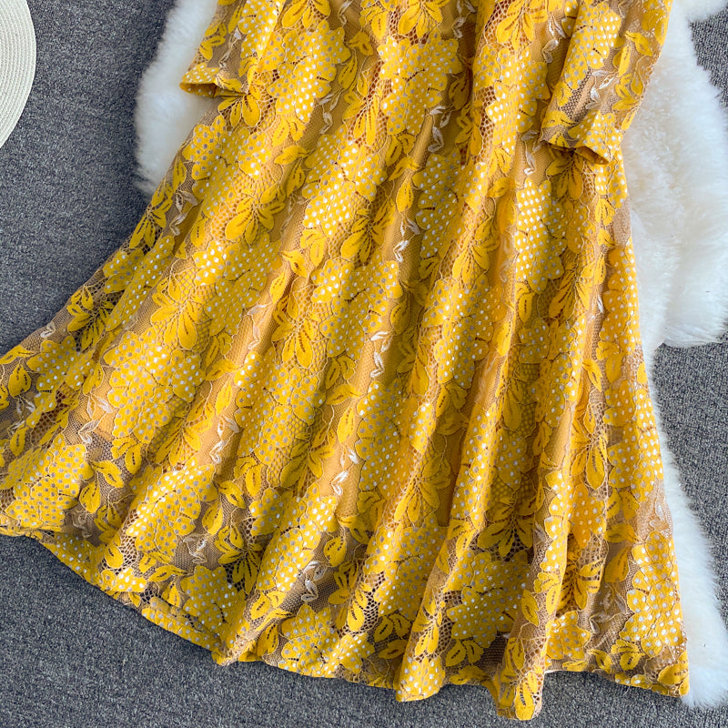 Französisches Häkelkleid mit ausgeschnittener Spitze 3435