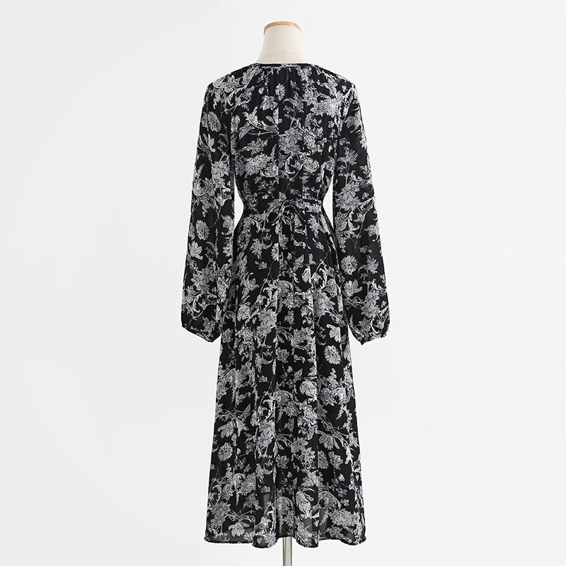 New long sleeved lady temperament black skirt retro long skirt  2335