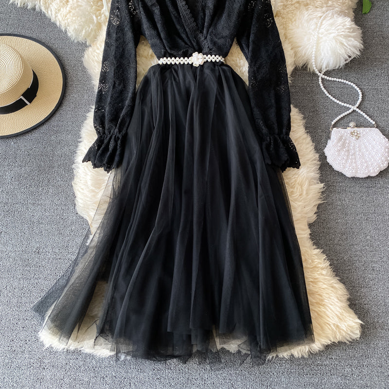 Slim waist long sleeve mesh stitched lace dress  2926