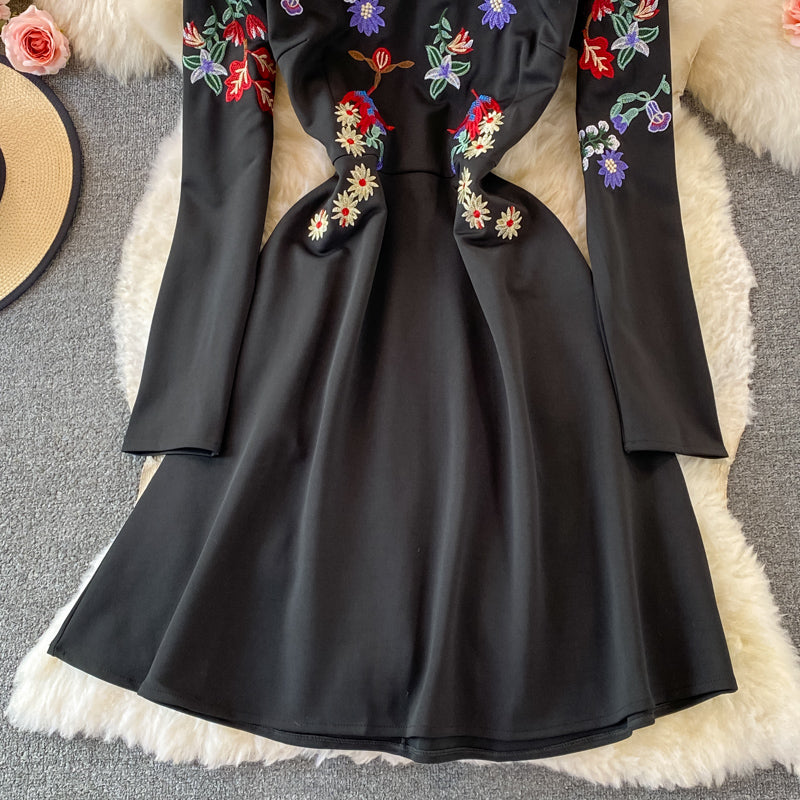 Celebrity temperament high-end Lapel embroidery dress  2916